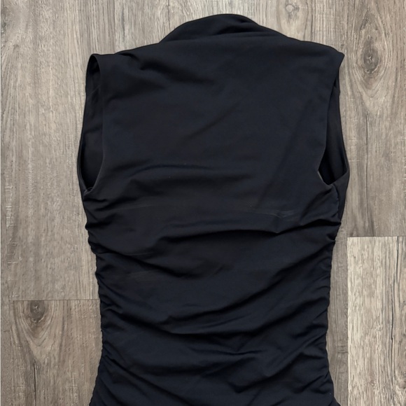 Aritzia Black Sleeveless Blouse - Picture 2 of 3